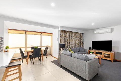 City Four Apartment - Tourism Gold Coast 1