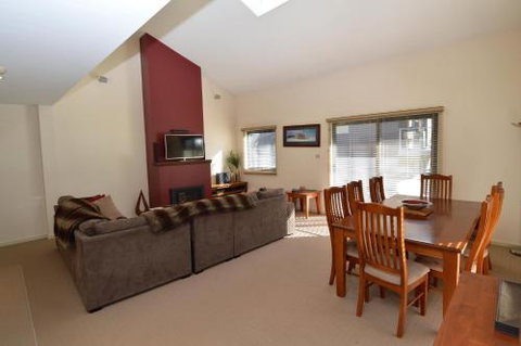 Snowbound 1 - Gold Coast 5