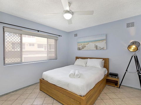Dolphin Court 4 - Tourism Gold Coast 1