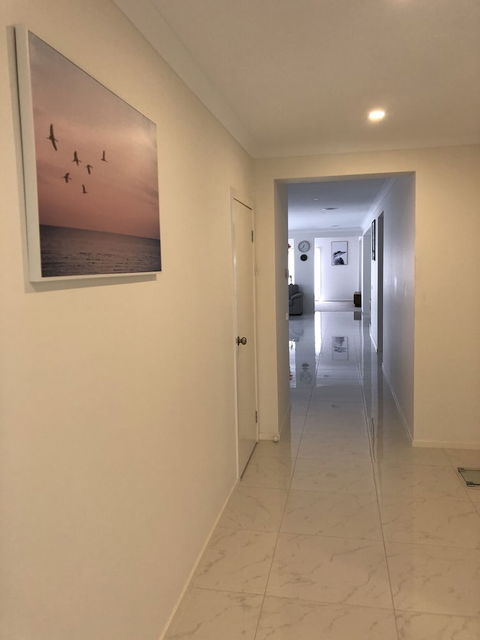 Apple House Upper Point Cook - Tourism Gold Coast 0