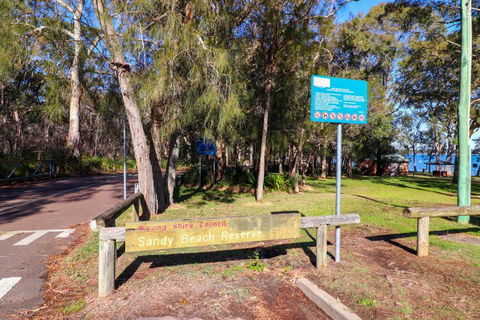 Kalimna Lakeside Living - Tourism Gold Coast 5