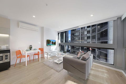 A Bright & Modern CBD Apt Next To Southern Cross - Tourism Gold Coast 2
