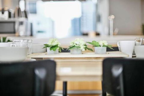 A Stylish 2BR CBD Apt With Beautiful City Views - Tourism Gold Coast 3