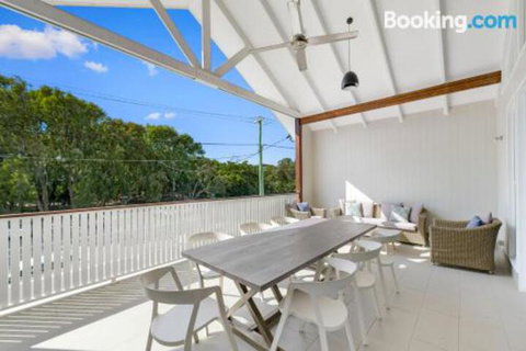 Mudjimba Island Beach House - Tourism Gold Coast 6