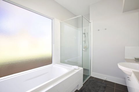 Winsome - Tourism Gold Coast 4