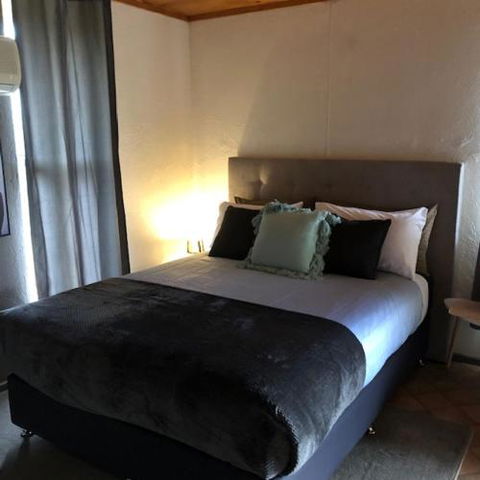 Granite Belt Cabins - Tourism Gold Coast 3