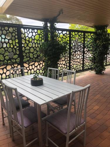 Granite Belt Cabins - Tourism Gold Coast 1