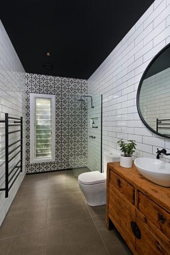 A Home Like Few Others - Tourism Gold Coast 3