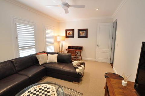 A Home Like Few Others - Tourism Gold Coast 5