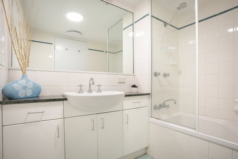 Apartment 2 Surfside - Tourism Gold Coast 2