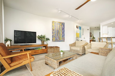 Apartment 2 Surfside - Tourism Gold Coast 6