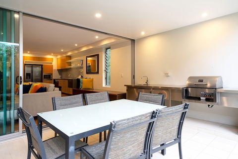 A PERFECT STAY - Your Place At Belongil Beach - Tourism Gold Coast 3