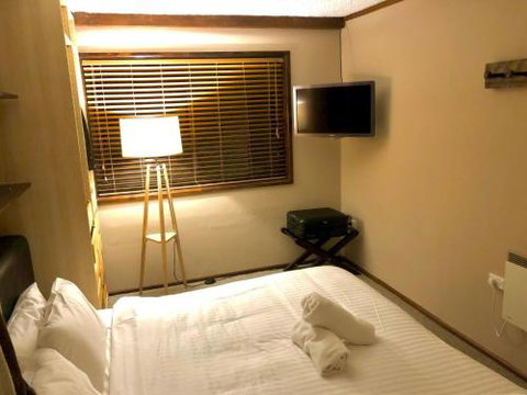 Chamonix - Gold Coast 3