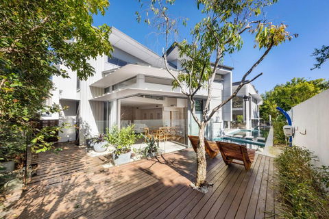 Ultimate Light & Space Noosa Heads - Tourism Gold Coast 5
