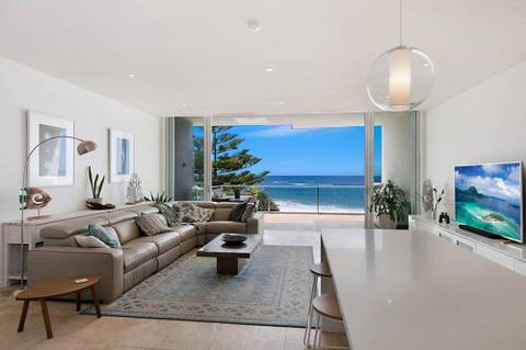 Oceanfront Penthouse Stylish & Luxurious. - Tourism Gold Coast 0