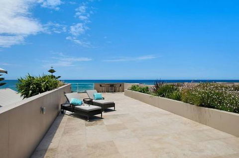 Oceanfront Penthouse Stylish & Luxurious. - Tourism Gold Coast 3