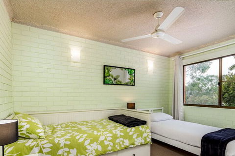 Air Conditioned Unit Stones Throw To The Waterfront - Tourism Gold Coast 4