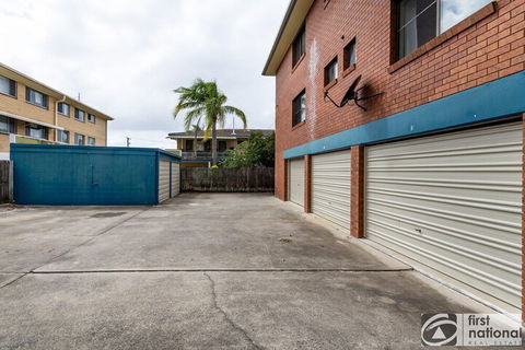 Air Conditioned Unit Stones Throw To The Waterfront - Tourism Gold Coast 0