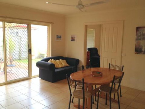 Paradise At The Beach Rosebud - Tourism Gold Coast 1