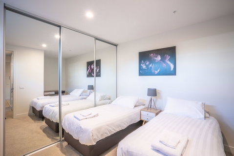 Poplar Apartments - Tourism Gold Coast 1