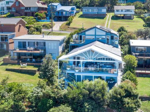 NANNY & POPPYS BEACH HOUSE Gerroa 4pm Check Out Sundays - Tourism Gold Coast 0