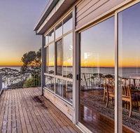 Sea Point at Hyams Beach 4pm Check Out Sundays - Tourism Gold Coast