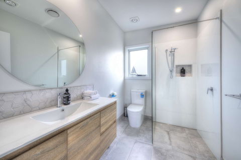 Archella 2 - Beautifully Appointed, Close To Golf Course & Play Ground - Tourism Gold Coast 1