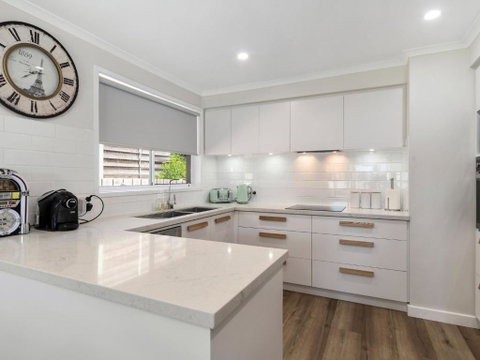 Rosebud Family Escape On Laurens - Tourism Gold Coast 2