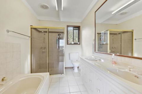 Anglesea Holiday House - Tourism Gold Coast 6