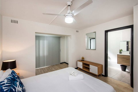 Modern 1 Bedroom Apartment Near The River And The City - Tourism Gold Coast 1