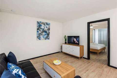Modern 1 Bedroom Apartment Near The River And The City - Tourism Gold Coast 2