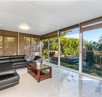 Spacious 4 Bedroom House The Hill - Tourism Gold Coast