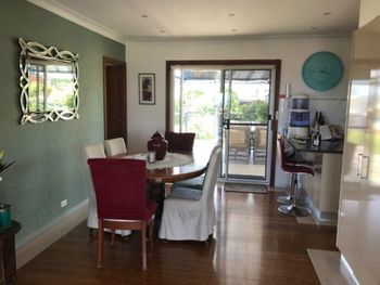 Ocean House At Mollymook - Tourism Gold Coast 5