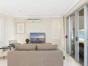 Soldiers Point Road 2 163 Seaside Splendour - Tourism Gold Coast 0