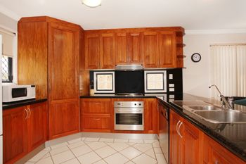 Oomoo 27a - Tourism Gold Coast 4
