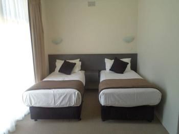 Oriana Motor Inn - Tourism Gold Coast 2