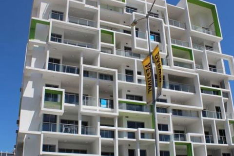 Kube On Cavanagh - Tourism Gold Coast 0