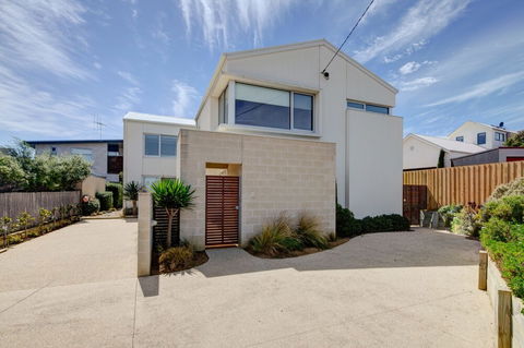 Villa Moyne - Tourism Gold Coast 0