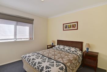 Quarter Deck Apartment 2 - Tourism Gold Coast 0