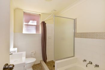Quarter Deck Apartment 2 - Tourism Gold Coast 1