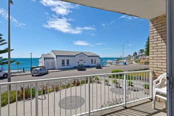 Quarter Deck Apartment 2 - Tourism Gold Coast 3