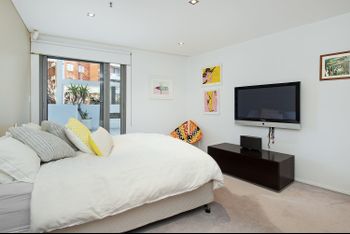 Elegant Elizabeth Bay H374 - Tourism Gold Coast 5