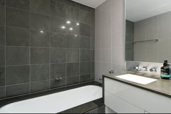 Elegant Elizabeth Bay H374 - Tourism Gold Coast 6
