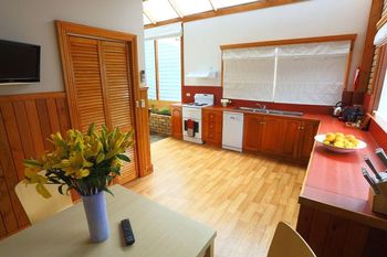 At The Beach Stanley - Tourism Gold Coast 2