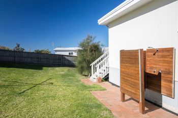 Toms Beach House - Tourism Gold Coast 3