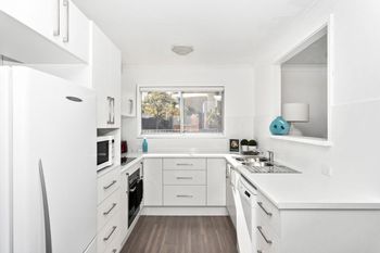 Toms Beach House - Tourism Gold Coast 4
