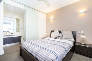 Executive Studio Inner City Apartment - Tourism Gold Coast 4