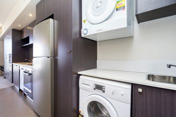 Executive Studio Inner City Apartment - Tourism Gold Coast 5