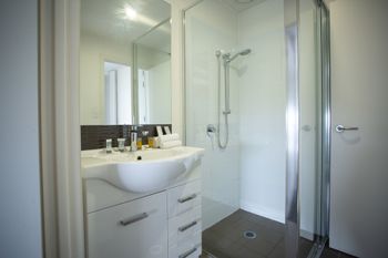Watt Street 1 BR Apartment W Ocean Views - Tourism Gold Coast 1