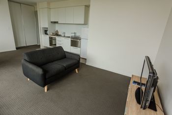 Watt Street 1 BR Apartment W Ocean Views - Tourism Gold Coast 5